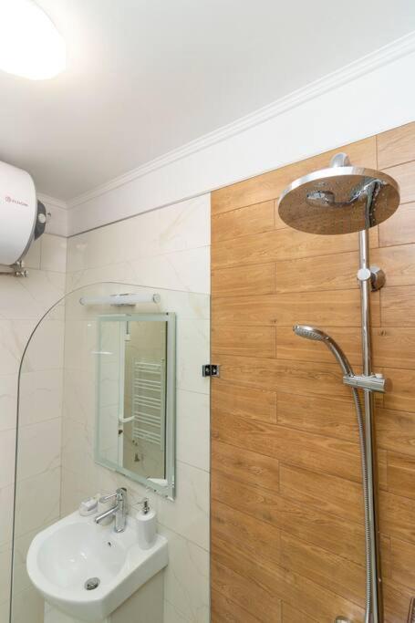 Spacious Aristocratic Apt. With A Colourful View Sofia Exterior photo